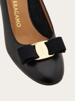 Ferragamo Vara bow block heel pump - Image 3